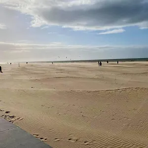 https://cabine-do-nieuw-appartement-dichtbij-zee.hotelsghent.com